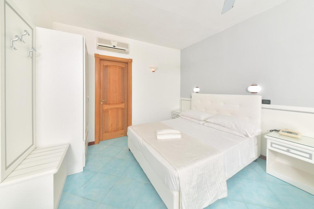 Hotel Pineta Ischia Exterior foto