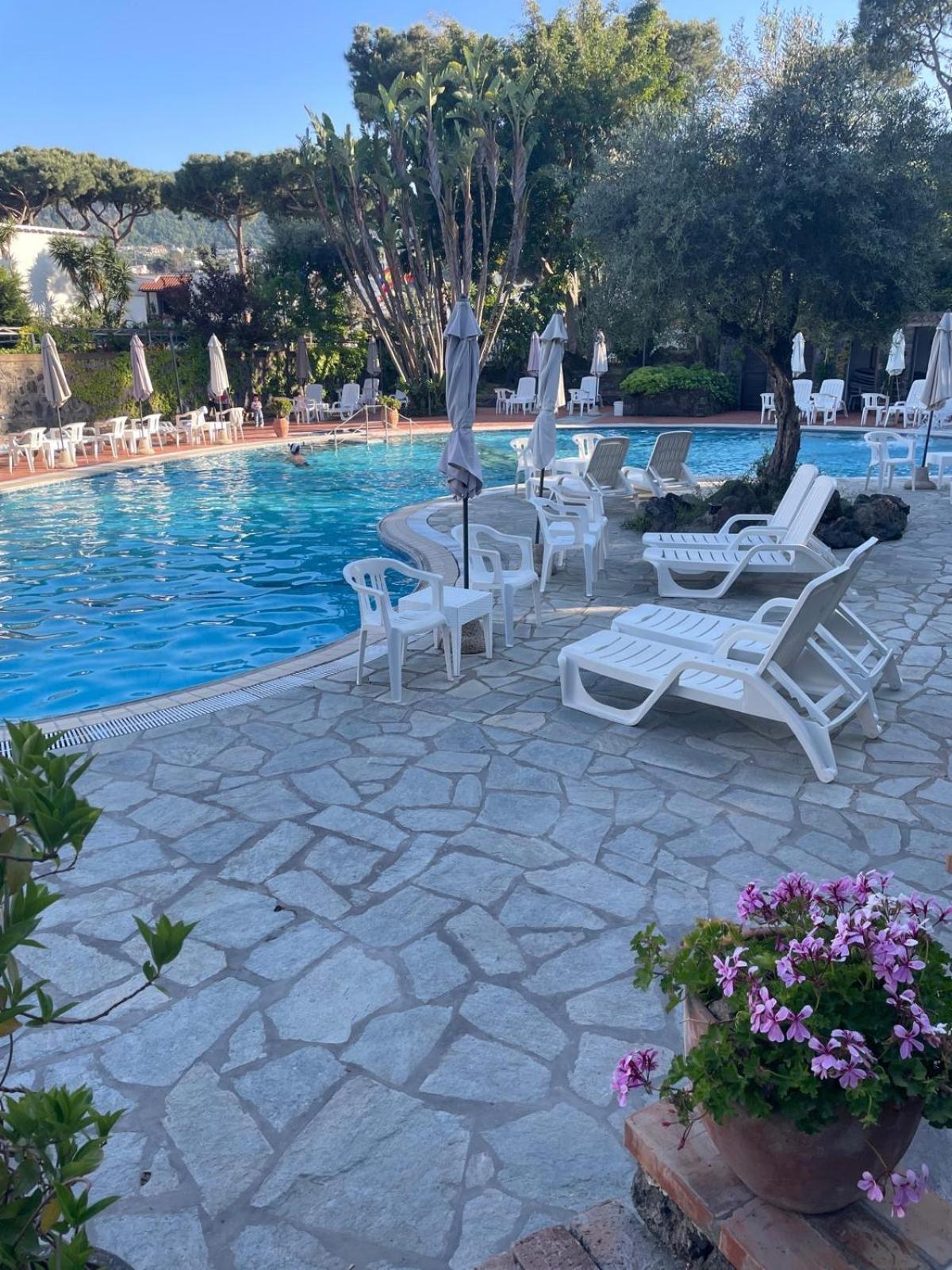 Hotel Pineta Ischia Exterior foto